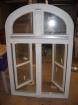 6 Fenster aus Holz mit Rundbogen