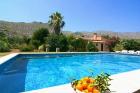 Finca Landhaus mieten ideal für Urlaub mit Freunden großer Pool Internet